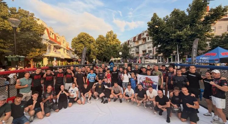 Хуманост и спорт на једном месту: MMA спектакл окупио бројне Обреновчане