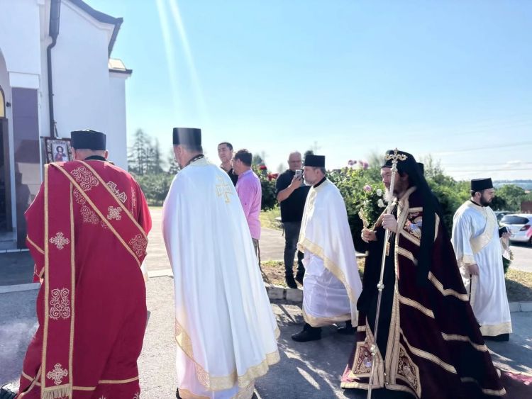 Храмовна слава Свете великомученице Недеље свечано обележена у Малој Моштаници