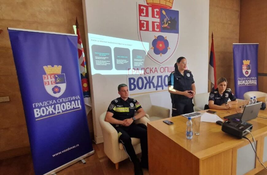 Млади на Вождовцу учили како да буду безбеднији у дигиталном свету и саобраћају